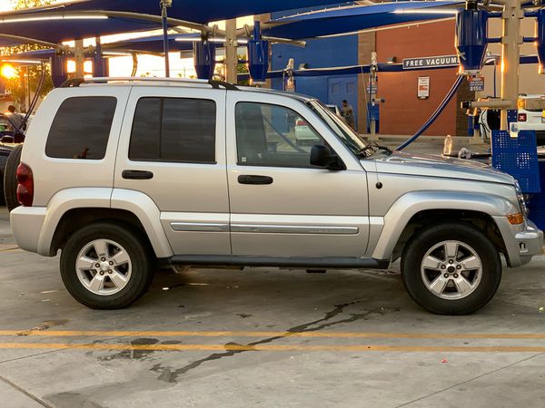 07 jeep liberty trail rated 4x4 for Sale in Glendale, AZ