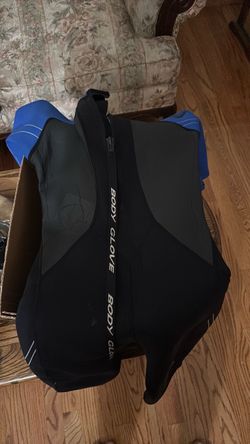 Body glove jrs wet suit size 14