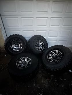 20 Inch mud tires