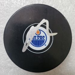 Leon Draisaitl signed puck 