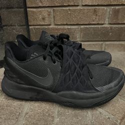 Nike Kyrie Sneakers  Size 8 