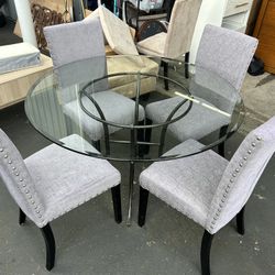 Round Dining Table & 4 Chairs 