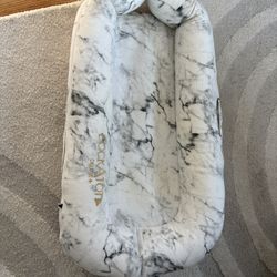 Dockatot Deluxe Plus