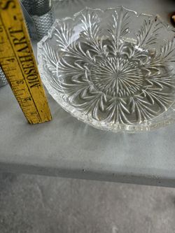 Beautiful Vintage Fifth Avenue Crystal Palm Leaf Design 8 1/2 Shallow Serving...