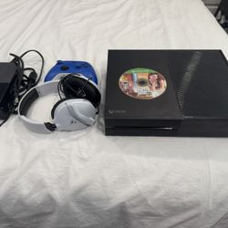 (Negotiable price) Xbox One Console 500 gb + 1 TB HD, GTA 5 , Headset and Controller Bundle
