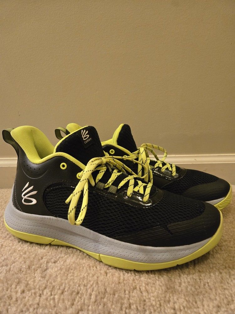 Under Armour Curry's. Size 10.5