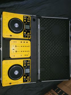Special Yellow Edition Stanton DJ mixer