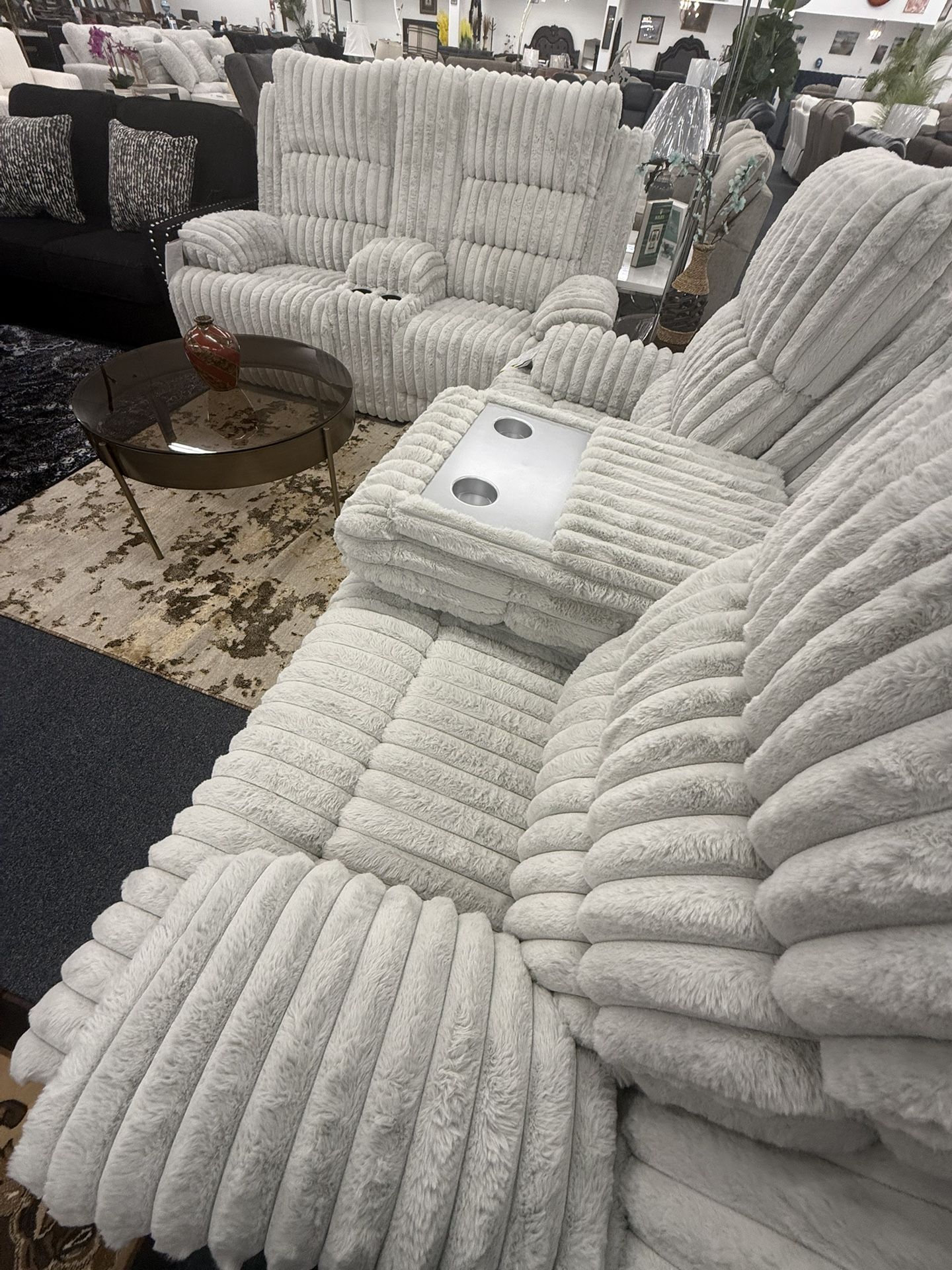 Save BIG Power Recliner Sofa Center Drop Down