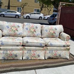 ETHAN ALLEN Vintage White Floral Design 3 Seat Sofá Couch 🛋️ Beautiful Condition 