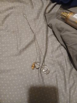 Necklace With 4 Rings