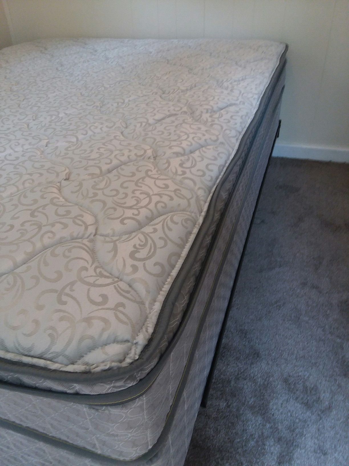 Liquidating MATTRESS and BOX SPRINGS as sets or separately