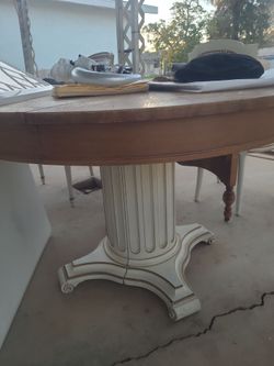 Round table