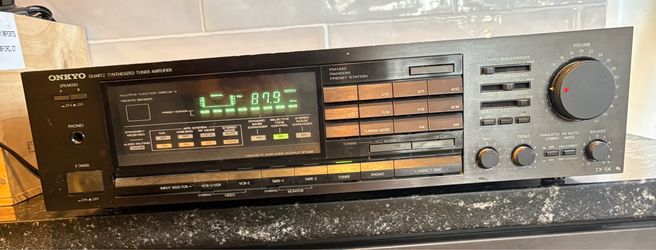 ONKYO Tx-84 stereo AM/FM amplifier
