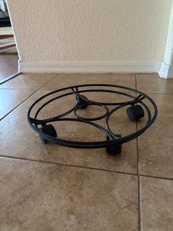Round Metal Plant Caddy with Wheels