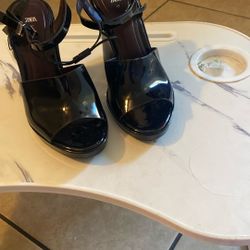 Brand new patent leather Zara shoes, size 5