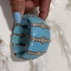 Nice stretchy turquoise and silver bracelet. See pictures