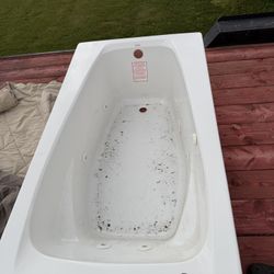 American Standard Jacuzzi Bathtub