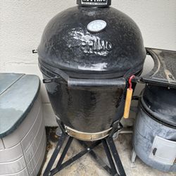 Primo All-In-One Round Ceramic Kamado Grill With Cradle & Side Shelves 