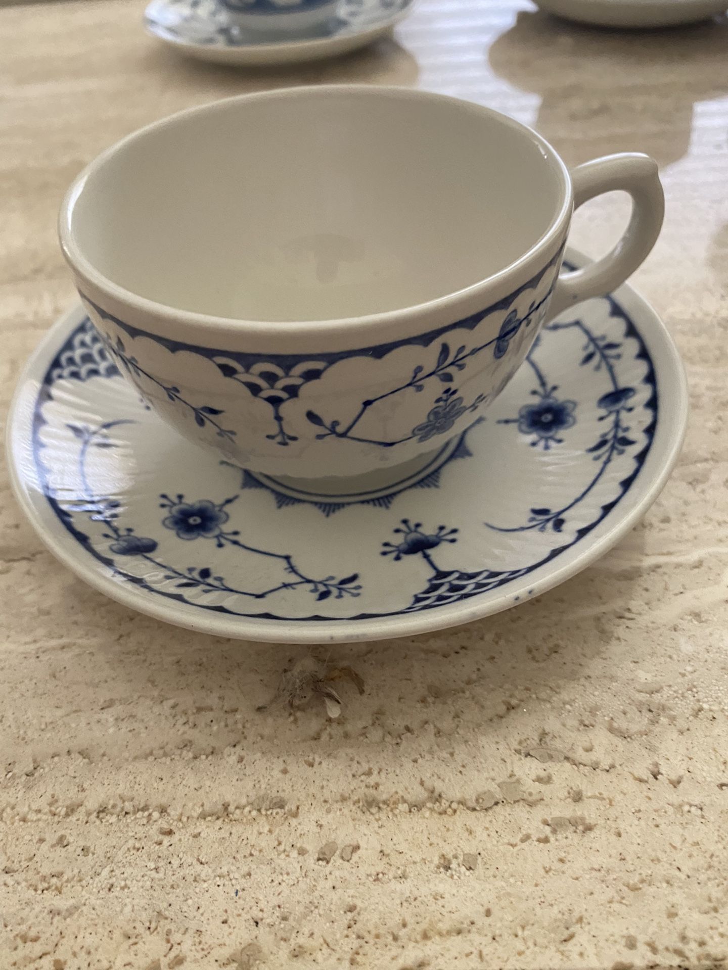 Teacup & saucer
