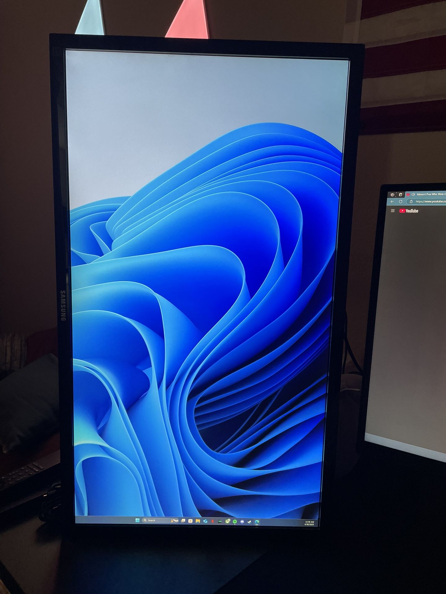 Samsung 28in 4K UHD Monitor