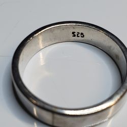 525 /14K White Gold Men's Ring Size 9 