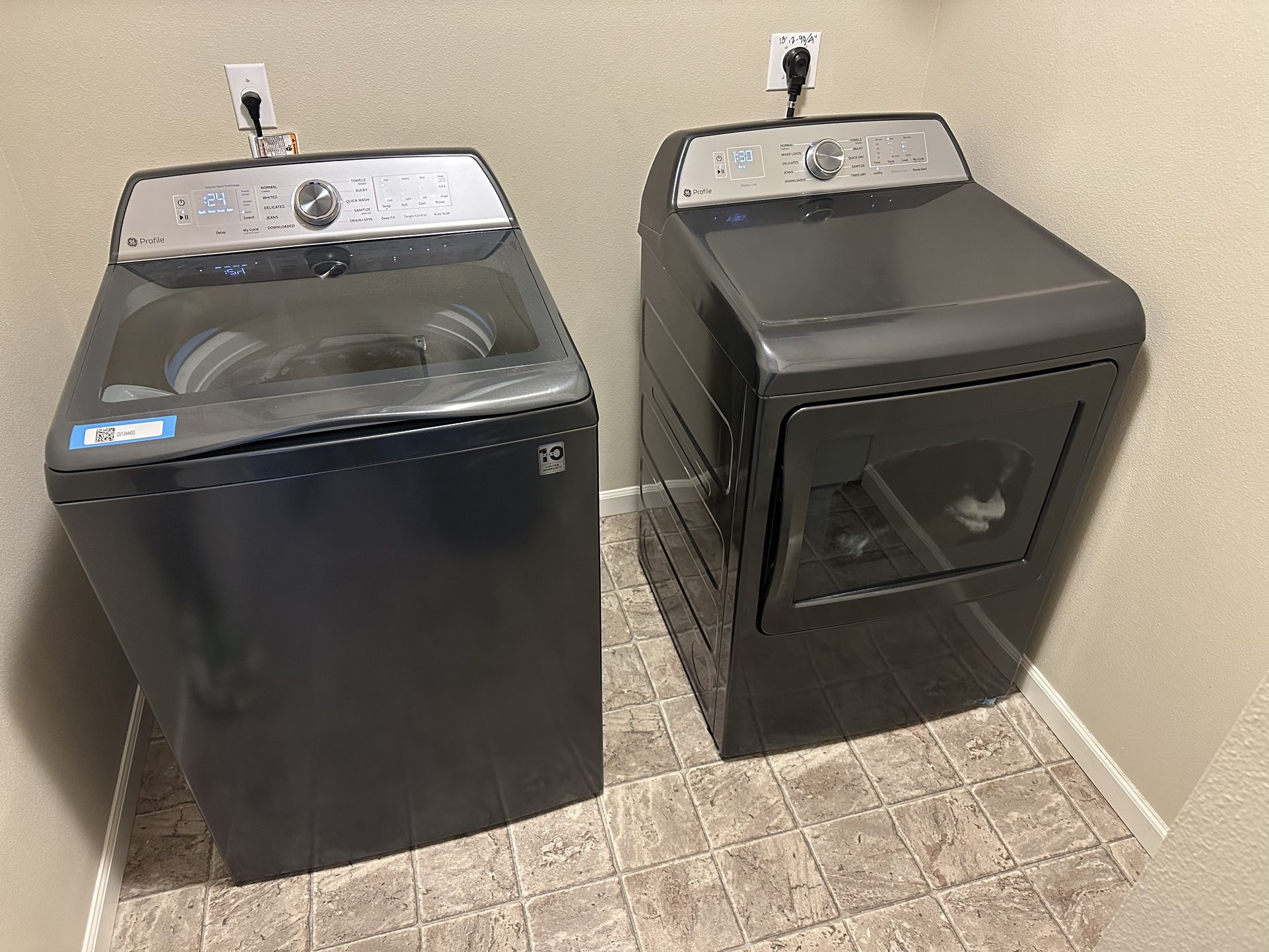 GE Washer & Dryer Set (practically new)
