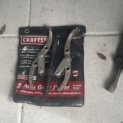 Pullers, pulleys, gears