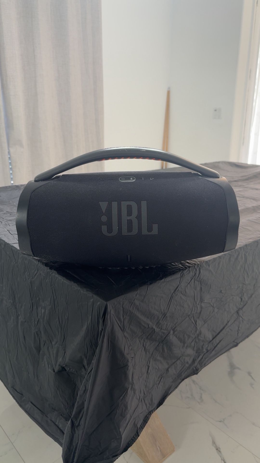 JBL Boombox 3
