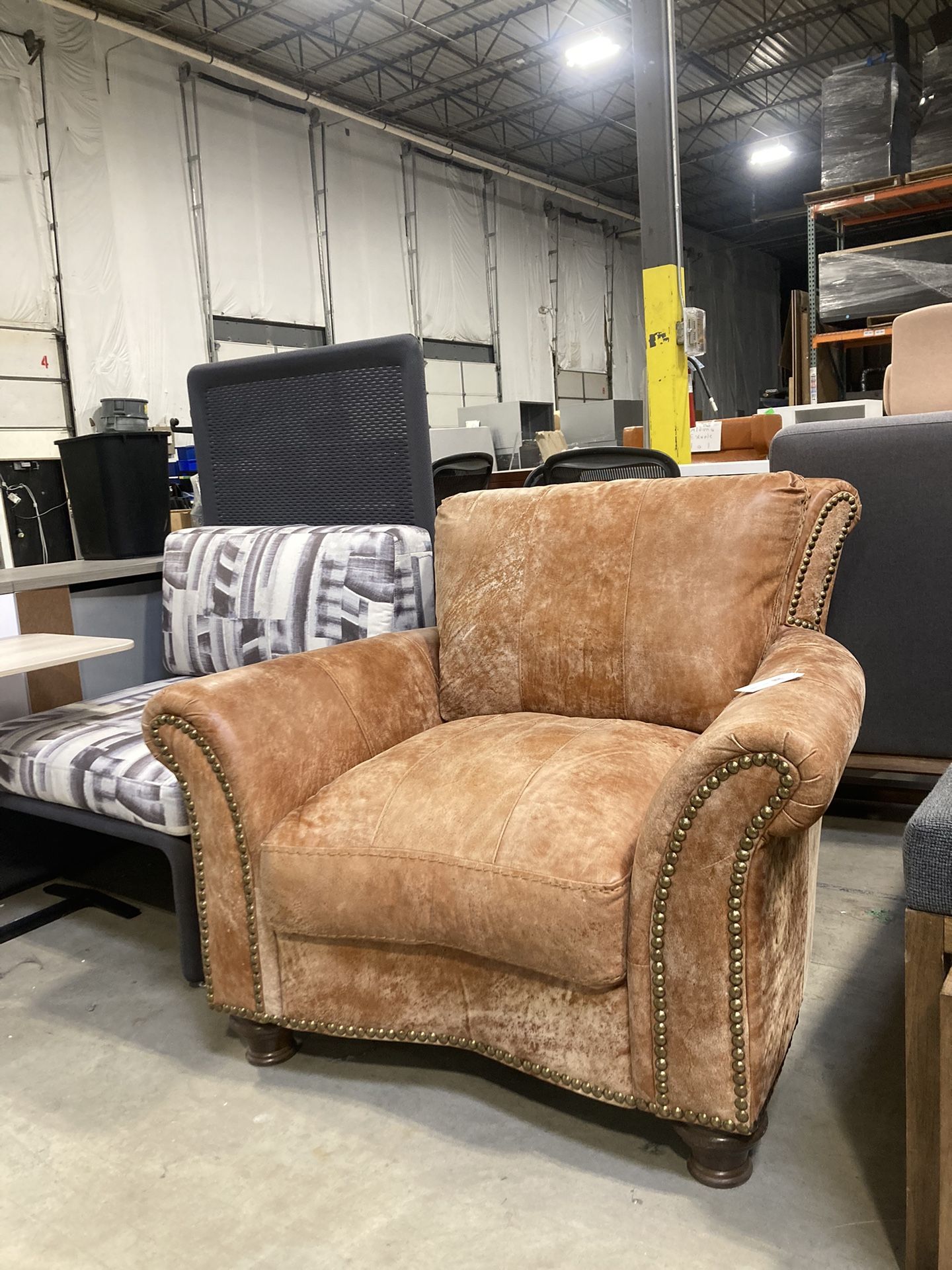 Nice Leather Lounge Chair