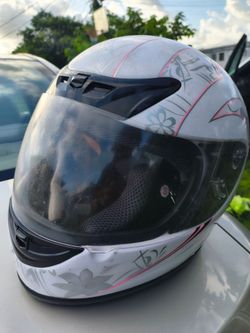 white motorcycle helmet