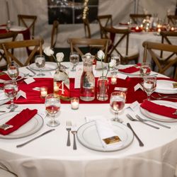 Red velvet table runners (25 Available)