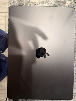 2025 MacBook Pro (14”, M5)
