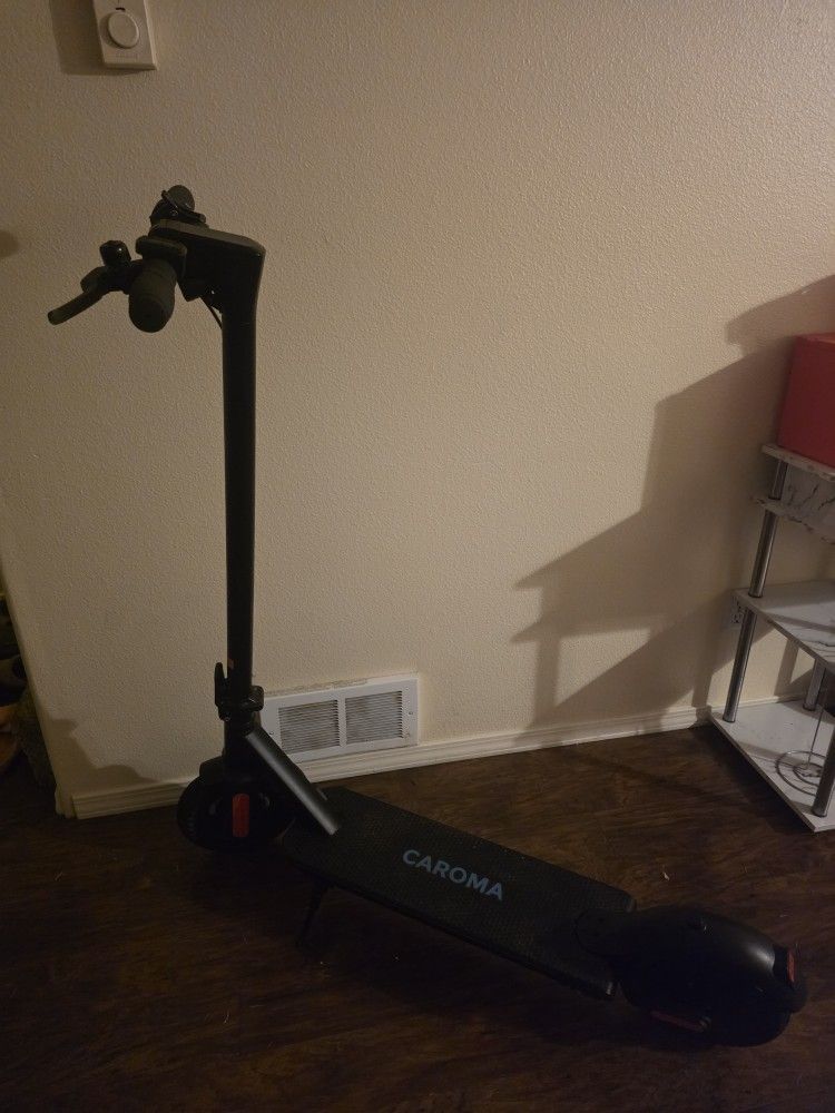 CAROMA Electric Scooter – Great Condition