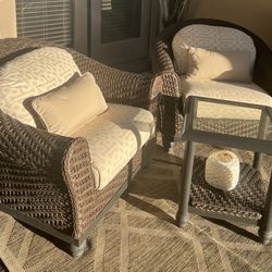 Outdoor Lounge Chairs With Table 
