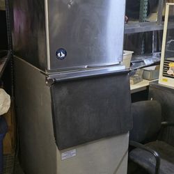 HOSHIZAKI 498LB ICE MAKER WBIN