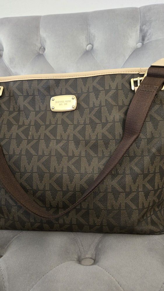 Michael Kors Diper Bag