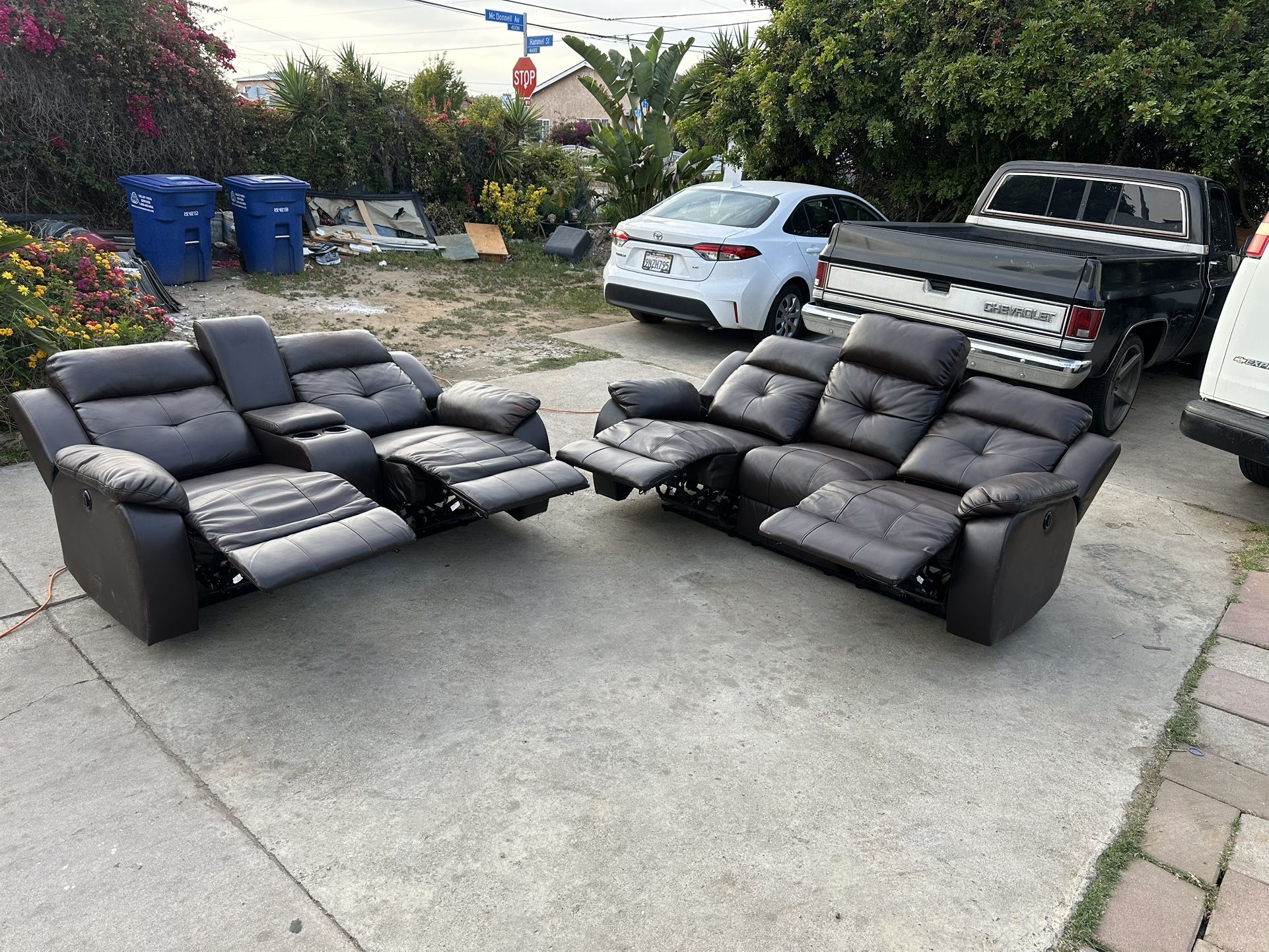 **Power Reclining Sofa Set