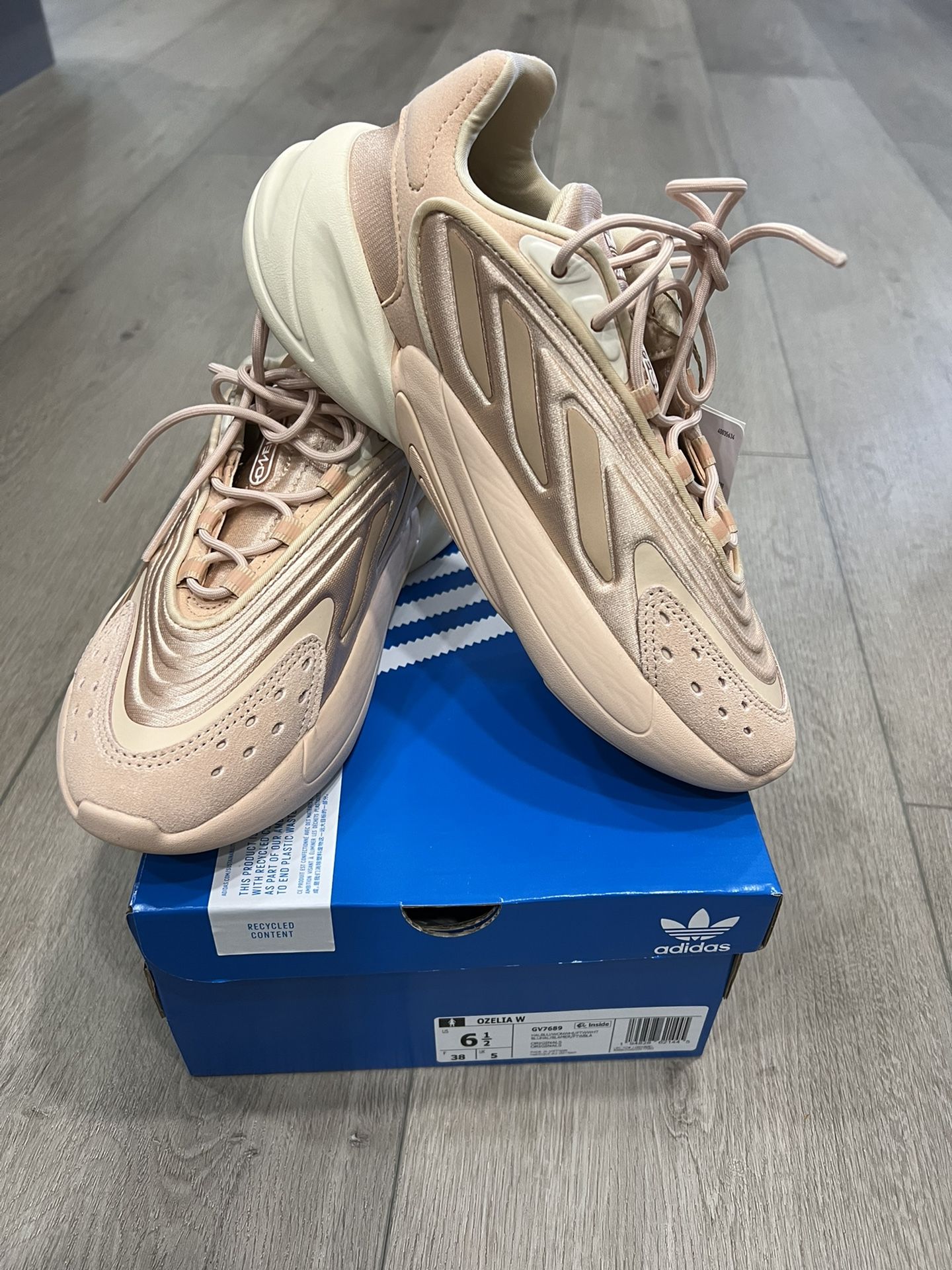 adidas Originals Ozelia sneakers