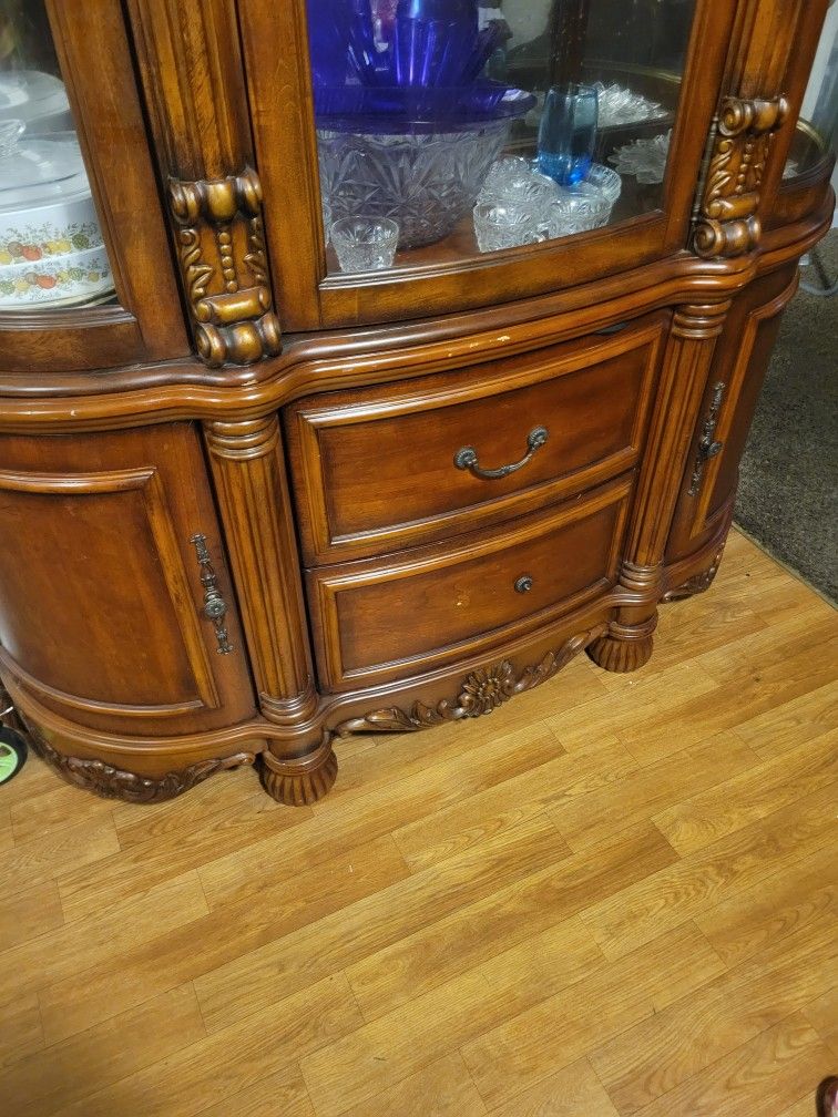 China Cabinet And Table Set