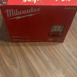 Milwaukee M18 Radius Light 