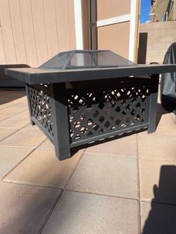 Square Metal Outdoor Fire Pit with Mesh Lid