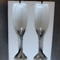Elegant Wedding Champagne Flutes Set (2) – Silver Heart Design
