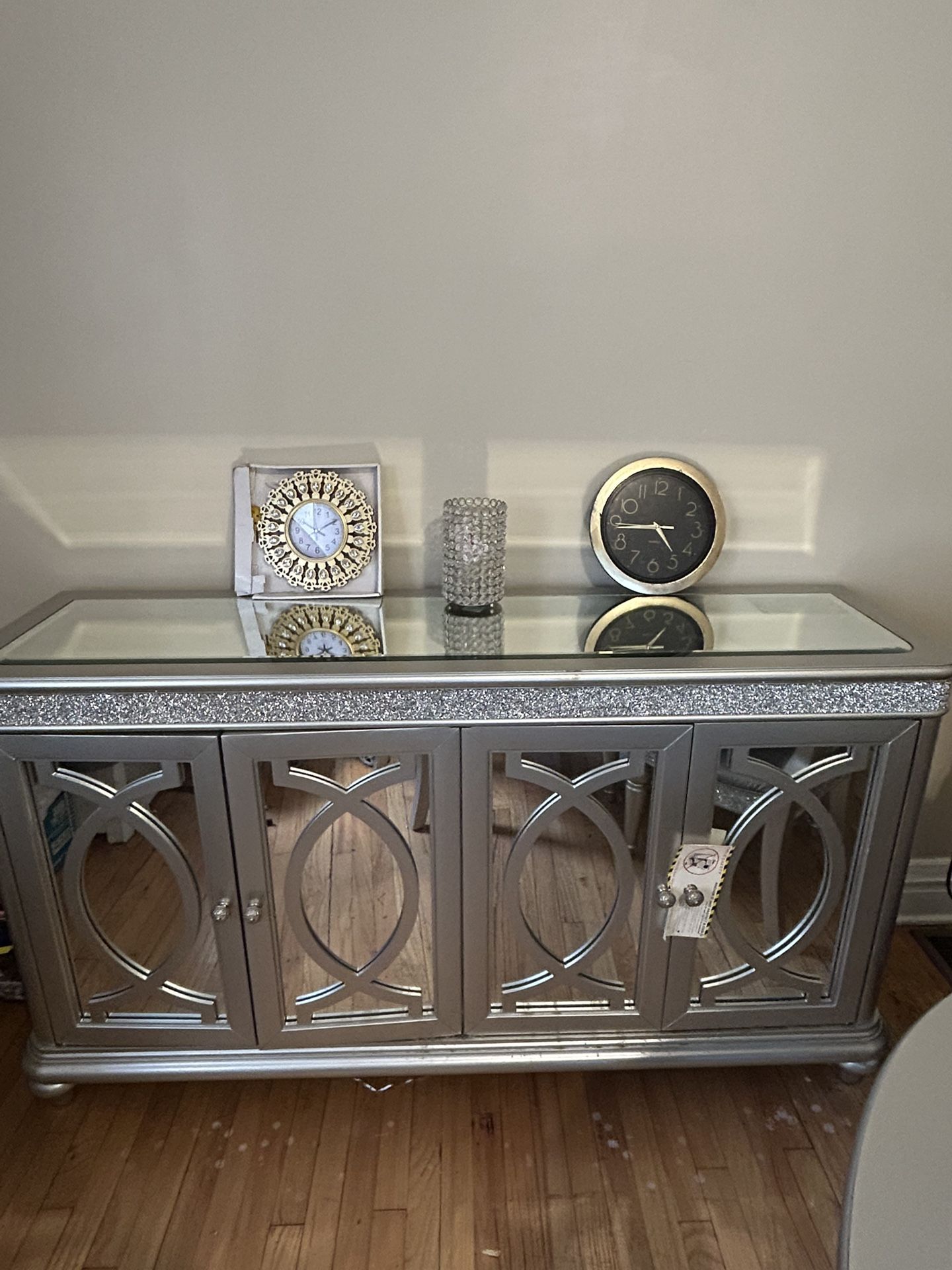 Platinum Posh Server