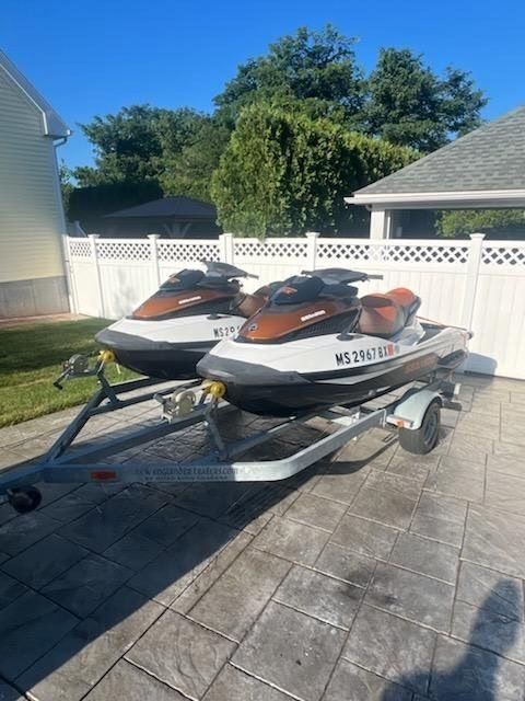 Jetskis