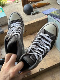 Converse men’s 9