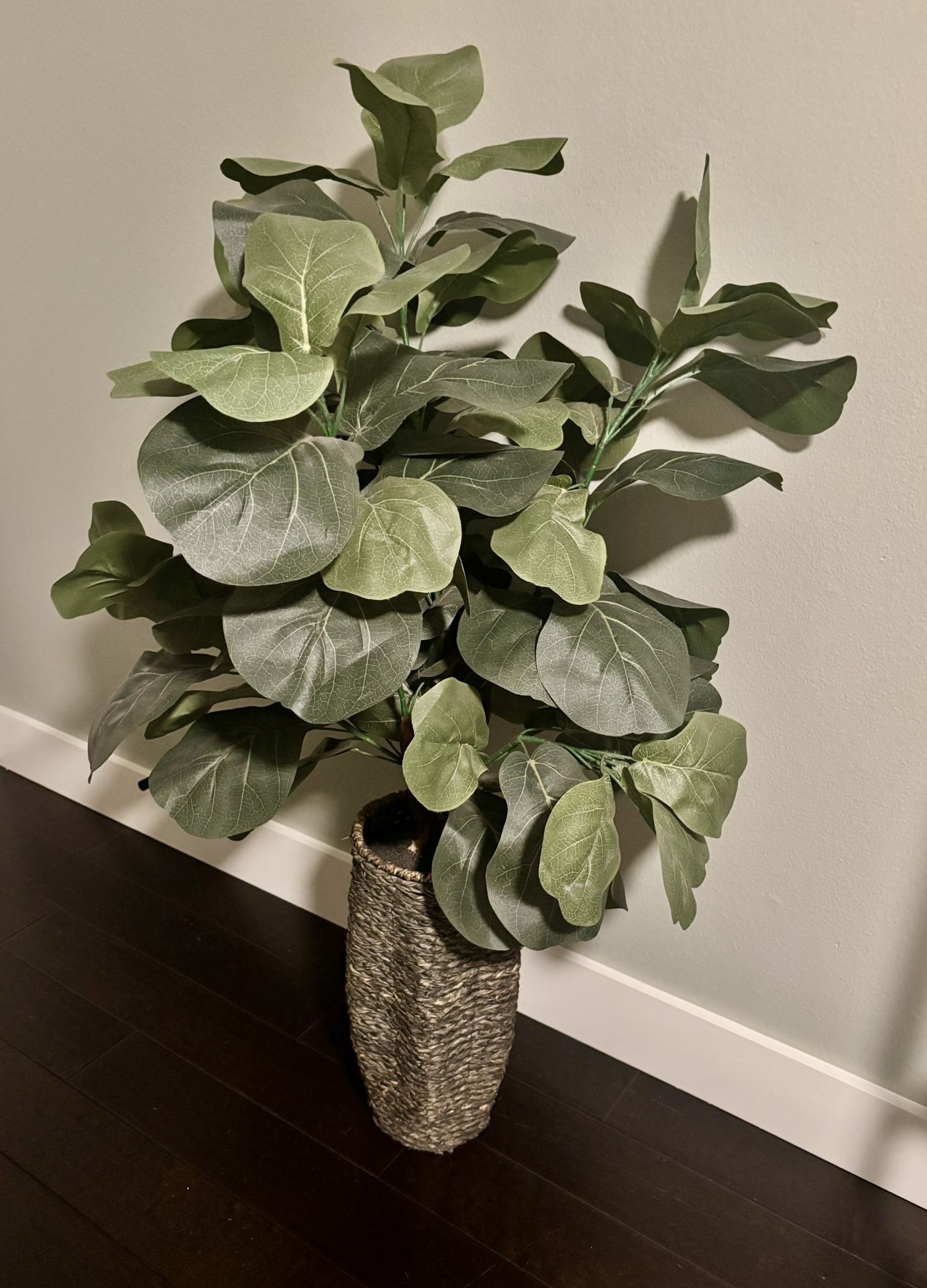 $50 —4 Foot 8 Inch Fake Plant In Basket