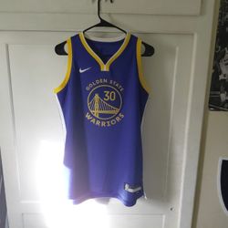 Steph Curry Warriors jersey