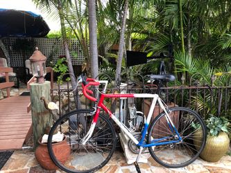 USA bike 800 Trek. Black Trek 350