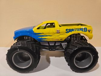 Monster Jam 1:24 scale Shattered monster truck