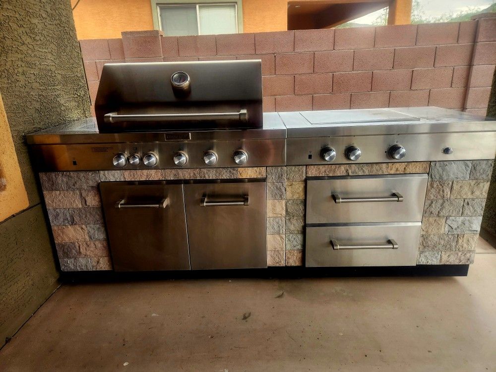 Kitchenaid Stone Island 9 Burner Grill